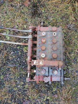 Prodám náhradní díly na DESTA DVHM 3222TM,TMK: - 4