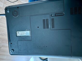 HP Pavilion dv7 7020 Midnight Black - 4