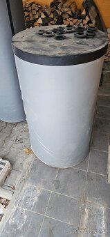 Akumulační nádrž stacionární s izolací 300 l - 4