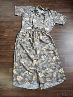 Dámske svetre, jeany, okuliare, 10 kusov spolu, 5,- Euro - 4