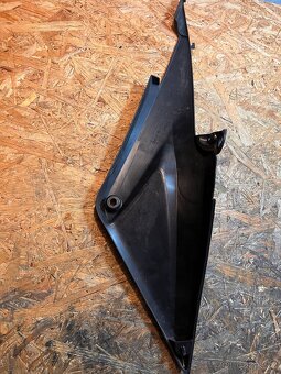 Levý boční podsedlový plast Honda CBR600RR PC37 05-06 - 4