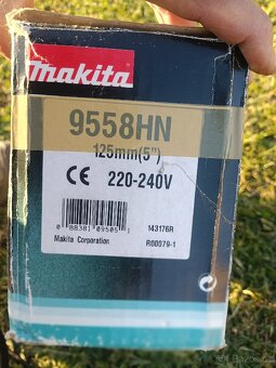 MAKITA 9558HN Úhlová bruska - 4