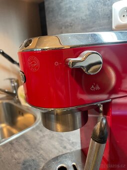 Pákový kávovar DeLonghi - 4