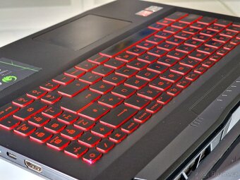 Herní notebook MSI BRAVO | RYZEN 5800H | 144Hz | RX 5500M - 4
