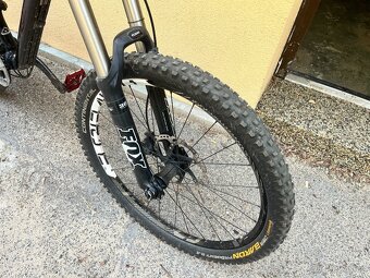 Celoodpružený Specialized Enduro Expert mtb - 4