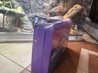 Dvě panenky Barbie s motorovým člunem - 4