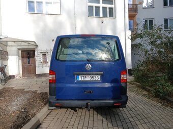 Volkswagen T5 minibus - 4