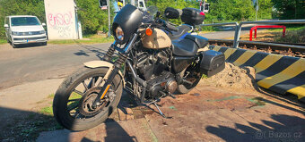 Harley-Davidson Sportster Iron 883 - 4