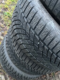 Zimní pneu Goodyear 225/45/17 - 4