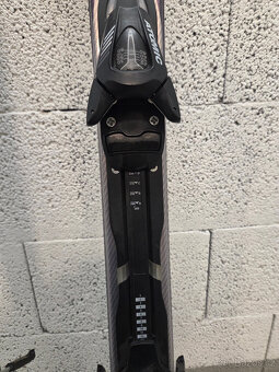 Prodám Lyže Atomic - 4