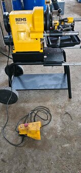 Ridgid 300 elektrický zavitorez do 2" - 4