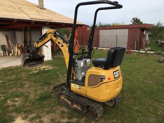 Minibagr CAT 300-9D - 4