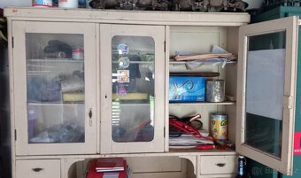 sProdám staré kredence k renovaci - 4