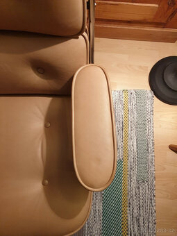 Originální židle VITRA ES 104 Eames LOBBY, KOŽENÁ, koňaková, - 4
