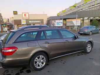 Mercedes E220 (W212) 125 kw, manuál, r.v. 2010 - 4