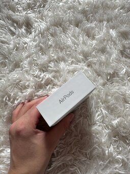 Apple Airpods 4 - 4
