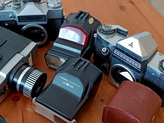 FOTO konvolut-fotoaparáty, blesky, objektivy, filtry, kamera - 4