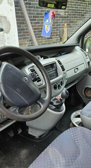Renault Trafic 2.TDCI - 9 míst k sezení - 4