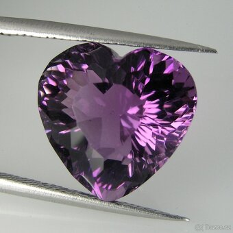 Ametyst- srdce, concave-modif. bril. - 12,31 ct. - 4