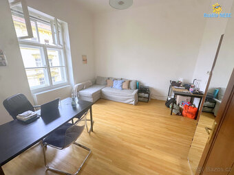 Pronájem bytu 2+1 50m2 balkon Štefánikova Praha Smíchov - 4