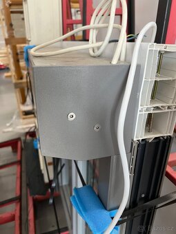 Plast hliníkové okno + el.plissé síť - 4