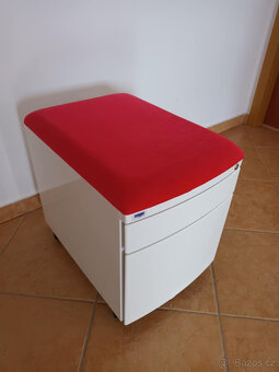 Psací stůl rostoucí + kontejner Mayer - 4