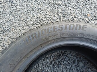 Zimní pneu Bridgestone 215/55/17 98V - 4