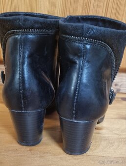 Dámské černé kožené kotníkové zimní boty - 4
