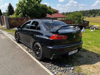 Mitsubishi Lancer Evo X - 4