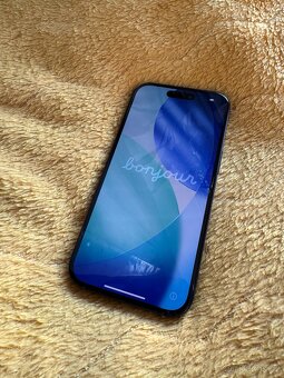 iPhone 15 128 GB - 4