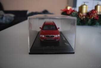 Škoda Octavia Combi 2004 červená 1:43 - Abrex - 4