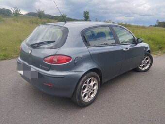 Alfa Romeo 147 1.6  TS - 4