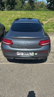 Mercedes benz C205 - 4
