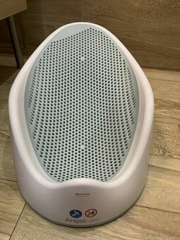 Lehátko do vany Angelcare Light - 4