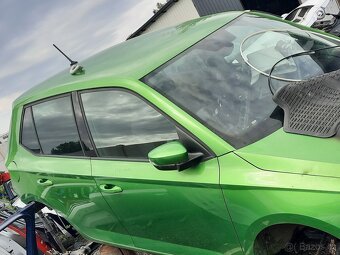nd z škoda fabia 3 999tsi červená bílá zelená modrá - 4