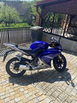 Yamaha YZF-R125 - 4
