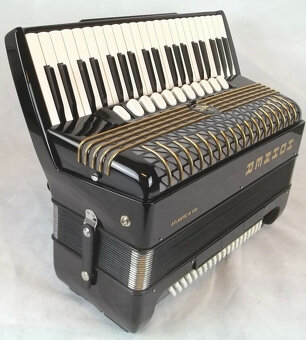 HOHNER ATLANTIC IV 120 Klavírní akordeon 120 baskytar 4 kaná - 4