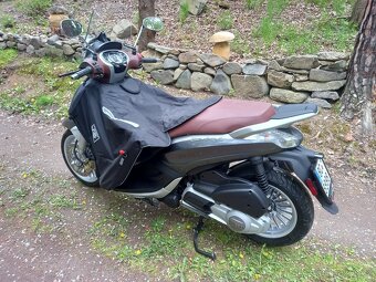 Piaggio Beverly 300 - 4