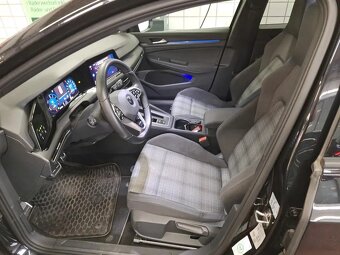 Volkswagen Golf GTE 1,4 TSI 180kw,panorama,kamera.matrix - 4