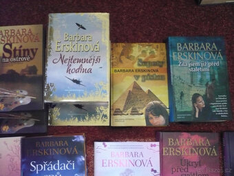 19 x Barbara Erskinová - 4