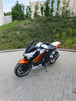 Kawasaki Z1000 - 4