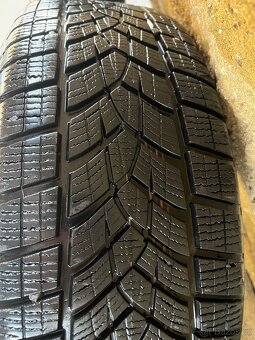 17x7J 225/65 R17 - 4