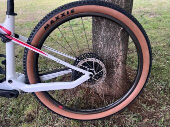 Canyon Lux CF 8. Rok 2021. - 4