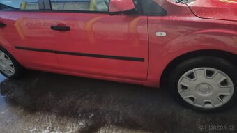 Prodám Ford Focus 1.6tdci 66kw rv2006 - 4