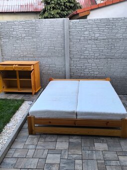 Prodám manželskou postel + Matrace + Komodu - 4