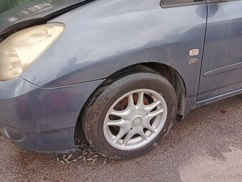 TOYOTA COROLA VERSO 2.0 DITD - 4