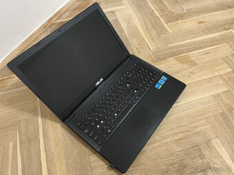 Asus X551C - 4