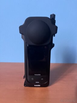 INSTA360 X5 + doplňky - 4
