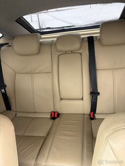 Ford Mondeo mk4 interiér sedačky - 4