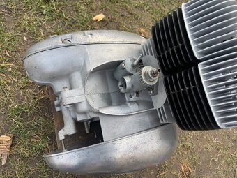 Motor Jawa 350 - 4